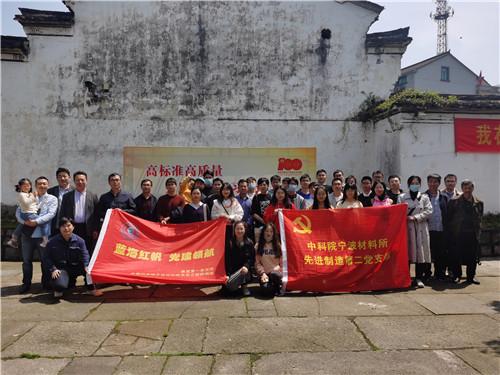 镜报：布罗亚想留在切尔西证明自己，但蓝军会考虑对他的报价